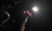 US army photo of a missile being fired from the destroyer USS Porter on Thursday night. (© picture-alliance/dpa)