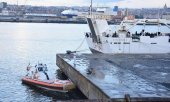 The Diciotti docked in the port of Catania. (© picture-alliance/dpa)