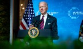 Joe Biden in January rejoined the Paris Climate Agreement, which the US had withdrawn from under his predecessor Donald Trump. (© picture-alliance/Al Drago)