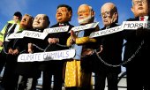 Climate activists protest daily at the conference, like here on 4 November 2021. (© picture alliance/NurPhoto/Ewan Bootman)