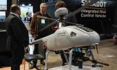 At the Israel Defence Exhibition in Tel Aviv on 22 March 2022. (© picture alliance/ZUMAPRESS.com/Nir Alon)