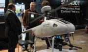 At the Israel Defence Exhibition in Tel Aviv on 22 March 2022. (© picture alliance/ZUMAPRESS.com/Nir Alon)