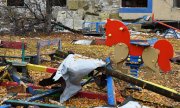 A schoolyard in the Donetsk region on 4 November 2022. (© picture alliance/ASSOCIATED PRESS/Andriy Andriyenko)