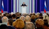 "The responsibility for fueling the Ukraine conflict, for its escalation, for the many victims lies entirely with the Western elites," Putin said. (© picture-alliance/AP/Dmitry Astakhov)