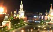 Surveillance footage allegedly shows a fireball over the Senate Palace on the Kremlin grounds. (© picture-alliance/newscom Kremlin Red Square CCTV)