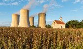 The Czech Republic's Dukovany nuclear power plant (© picture-alliance/imageBROKER / Petr Svarc)(© picture-alliance/dpa)