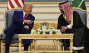 Trump and bin Salman at the palace in Riyadh on Tuesday. Saudi Arabia reportedly wants to buy defence equipment worth around 127 billion euros. (© picture alliance/ASSOCIATED PRESS/Alex Brandon)