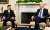 Zelensky and Biden in the Oval Office. (© picture-alliance/Doug Mills)